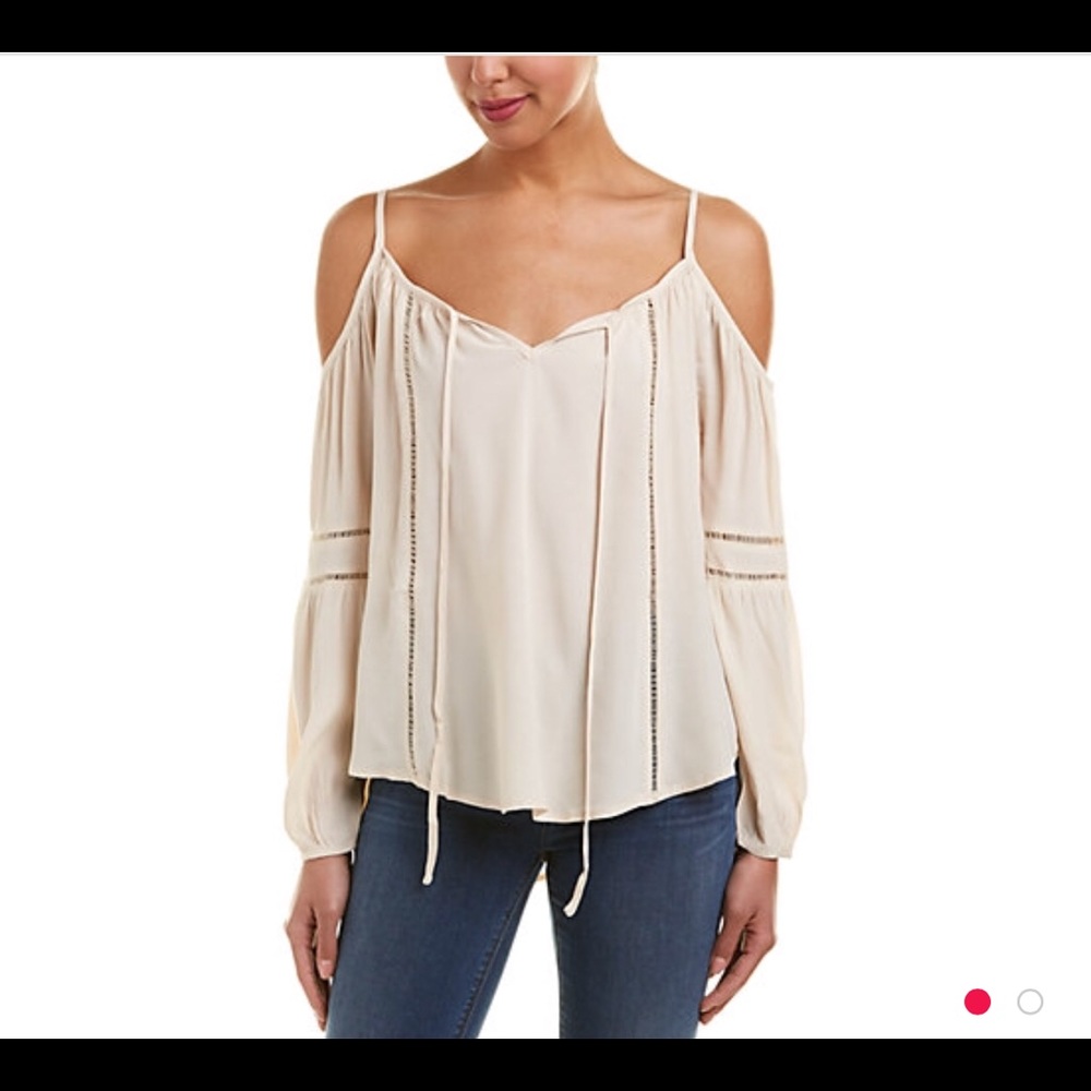 Astr Cold Shoulder top